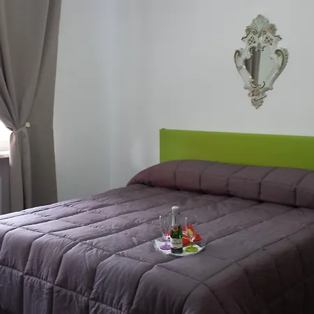 Oda ve Kahvaltı Galileo Napoli