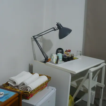 Alojamento de Acomodação e Pequeno-almoço Galileo Nápoles
